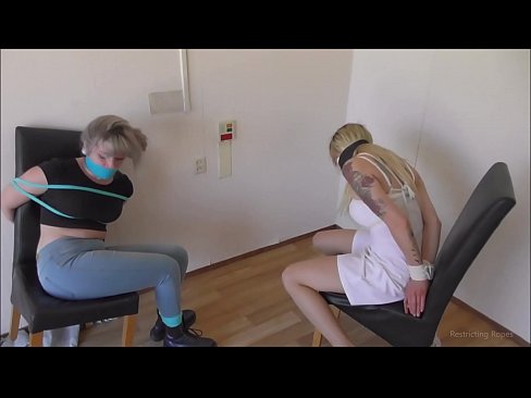 ❤️ Afhængig / bundet og kneblet / jomfru i nød ❌ Porno at da.123sex.ru ❌